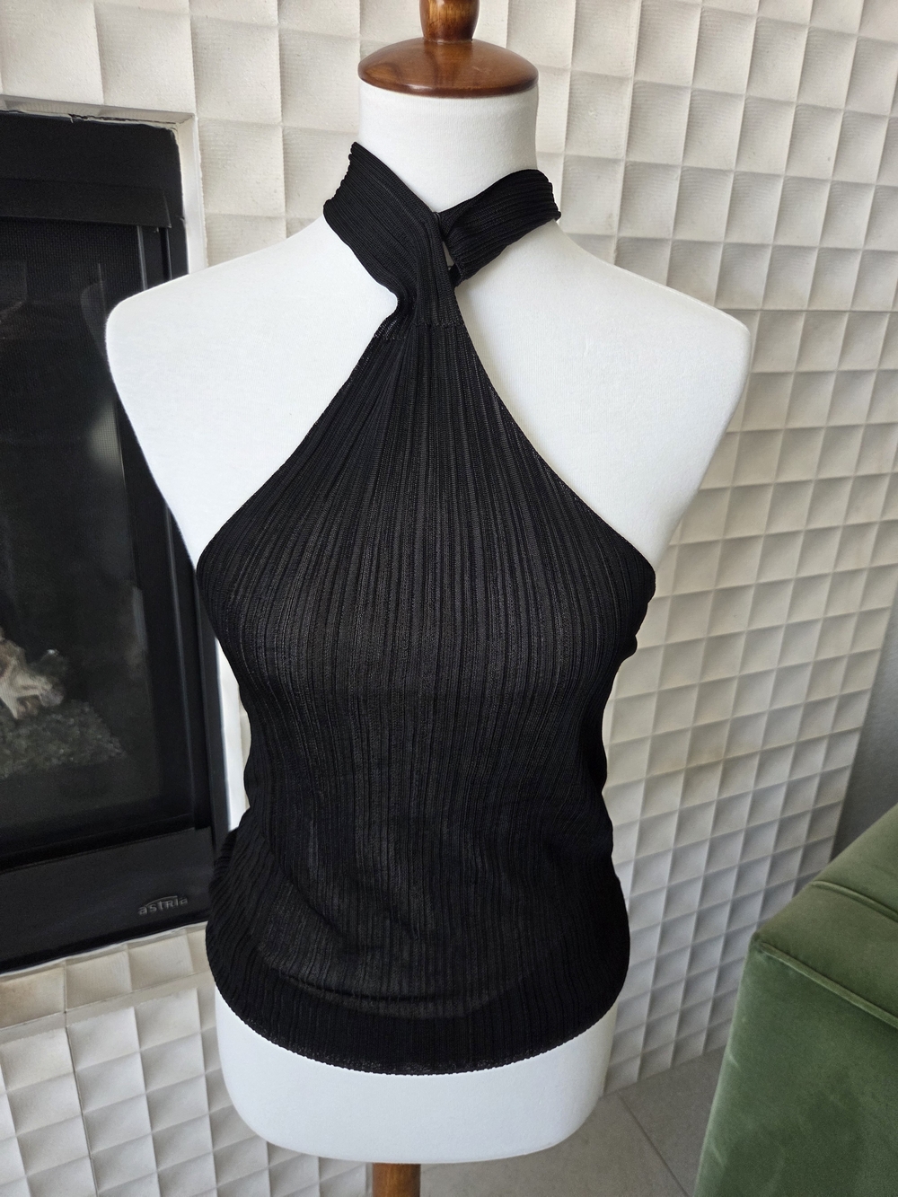New Karen Millen Asymmetric Halter Neck Knit Top NWT Ribbed Twist Neck, Medium